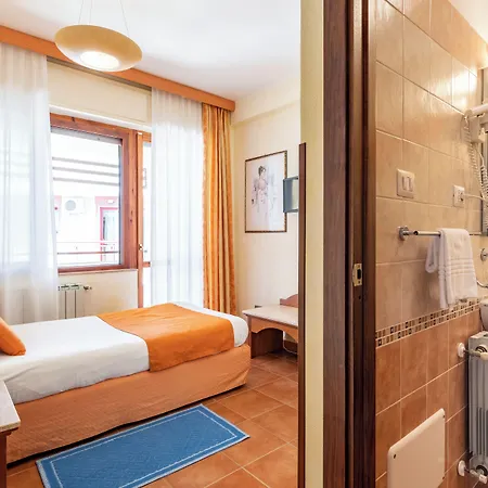 ホテル Florida 3*