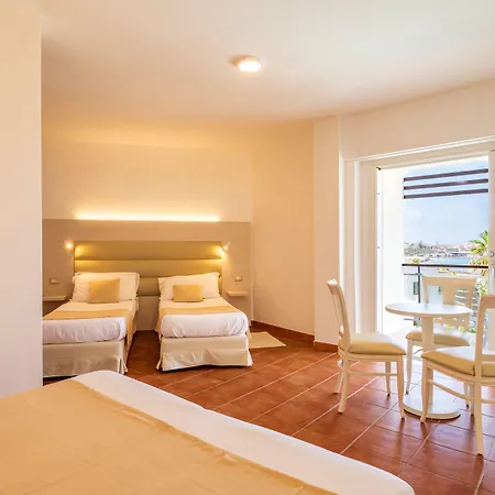 Florida فندق ألغيرو