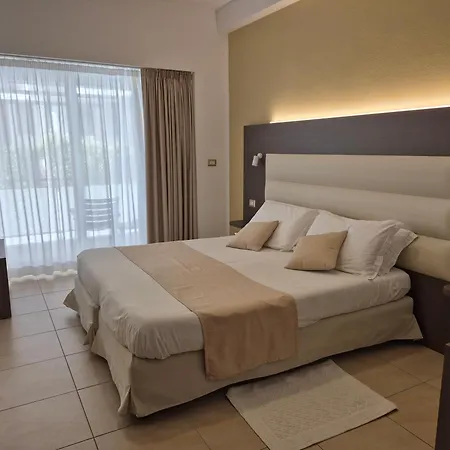 فندق Florida ألغيرو